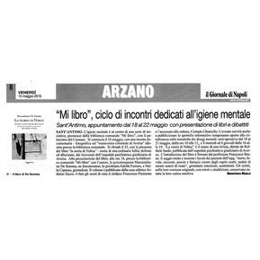 Scansione della pagina 8 (sezione cronaca di Arzano) de «Il Giornale di Napoli» del 15 maggio 2015, contenente l'articolo sulla rassegna di igiene mentale e la presentazione del libro «La storia di Nabuc» di Massimiliano De Somma.